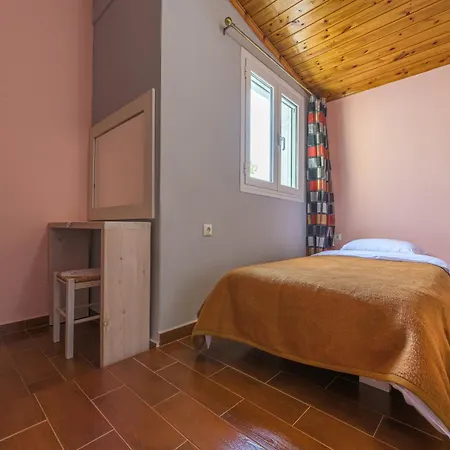 Valeria Villa Magoula (Evia)